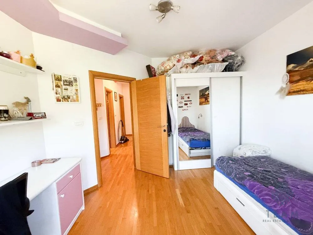Prodaja, trosoban stan, 136m², Centar, Podgorica