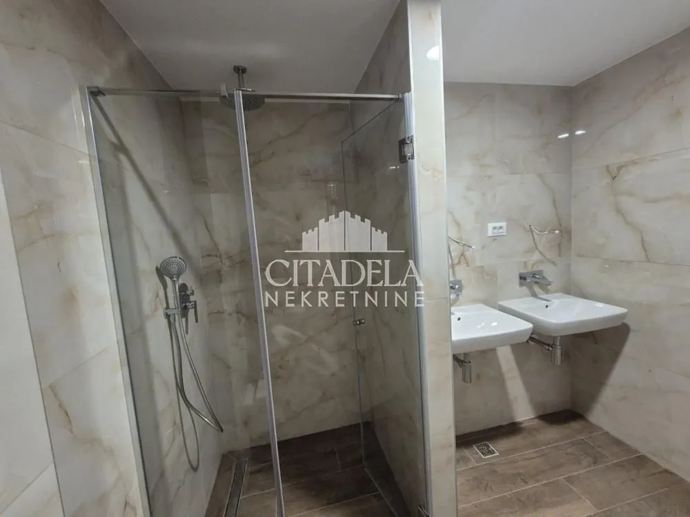 Prodaja, trosoban stan, 70m², Voždovac Sve Podlokacije, Beograd
