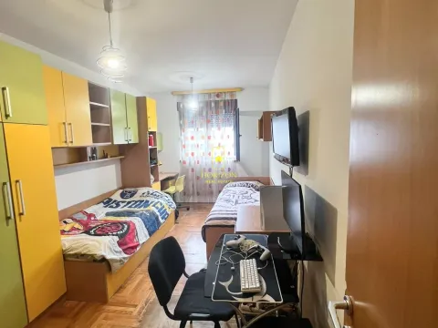 Prodaja, dvosoban stan, 70m², Stari Aerodrom, Podgorica - image 12