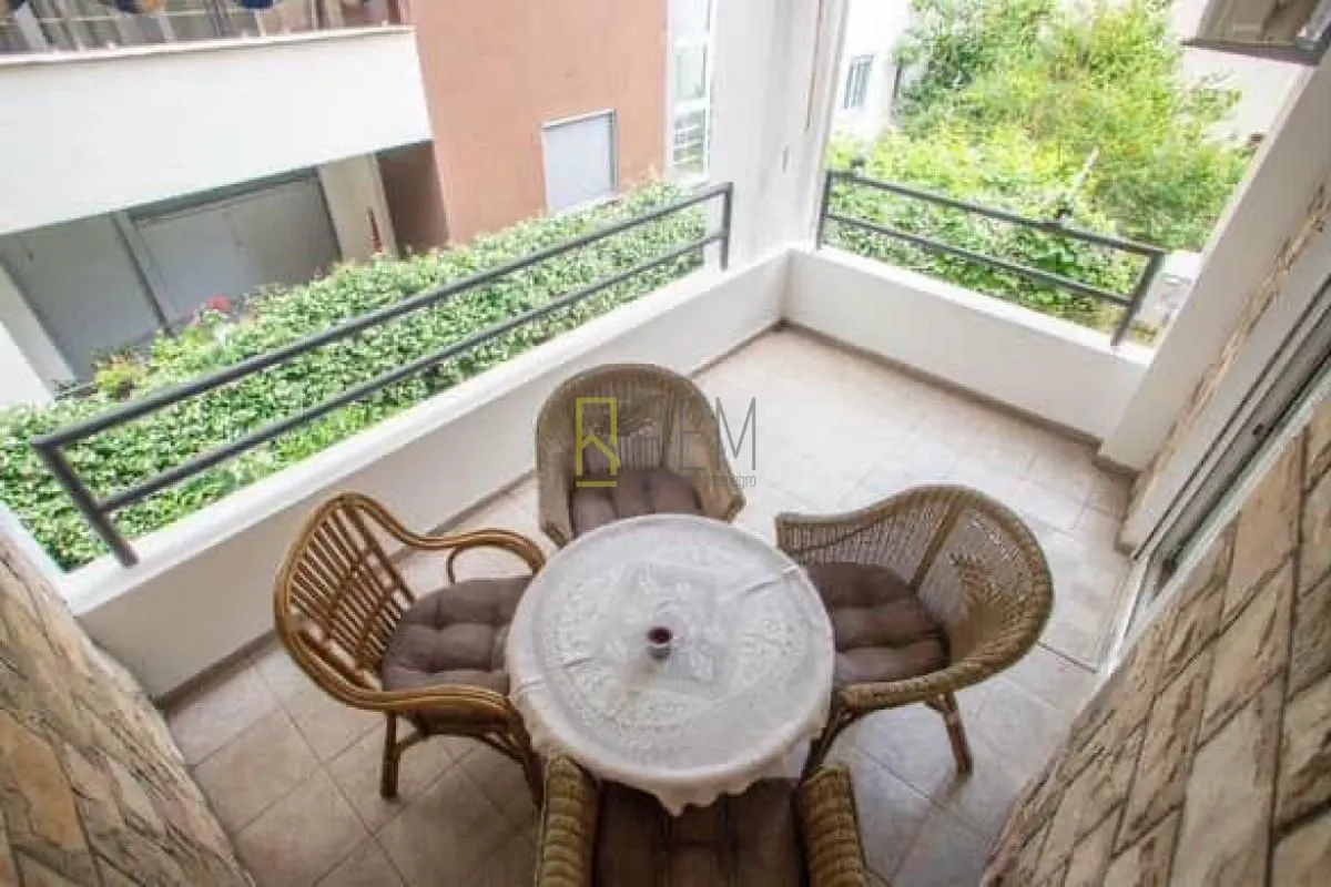 Prodaja, dvosoban stan, 72m², Centar, Budva