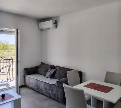 Prodaja, garsonjera, 25m², Srebrno jezero, Veliko Gradište - image 2
