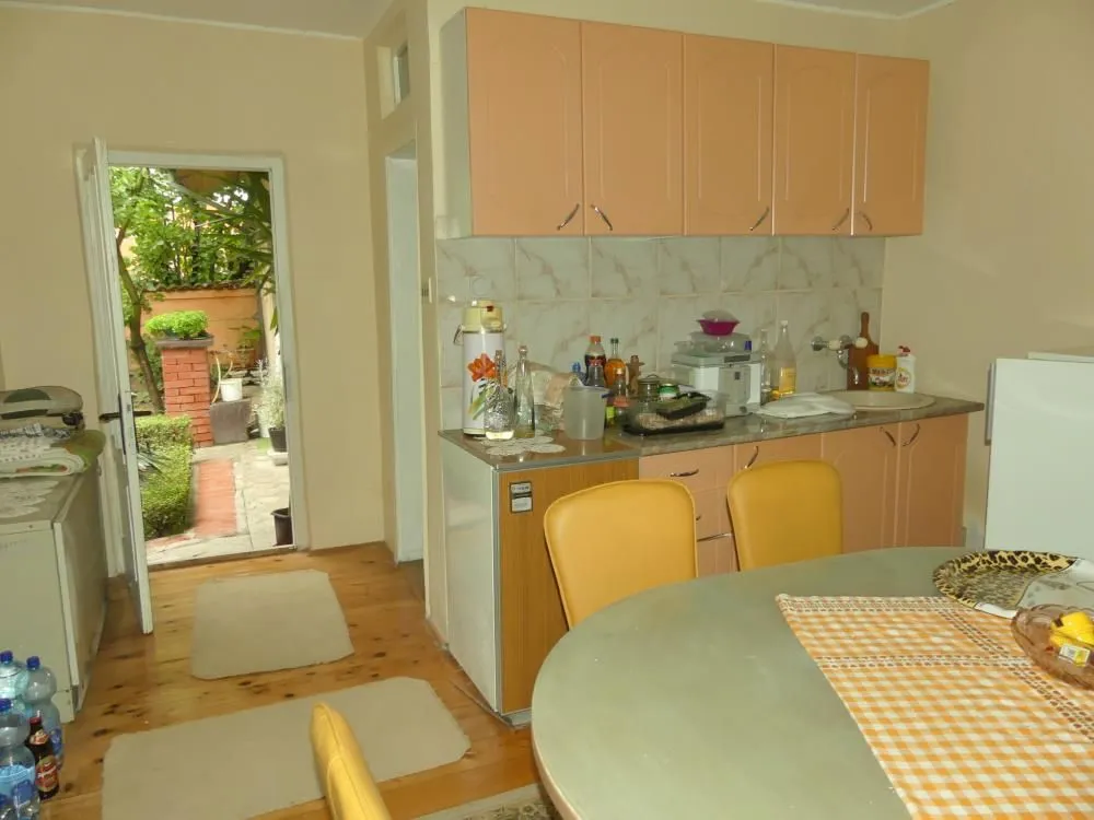 Prodaja, kuća, 410m², Trnava, Jagodina