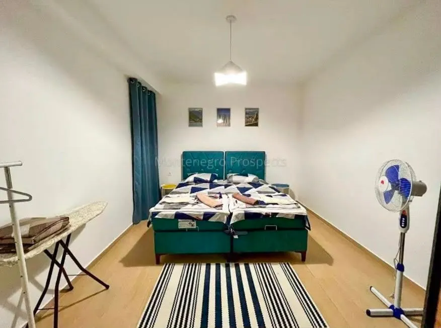 Rent, one bedroom apartment, 66m², Dobrota, Kotor