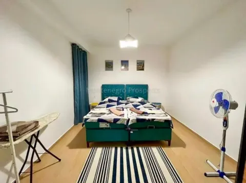 Rent, one bedroom apartment, 66m², Dobrota, Kotor - image 4