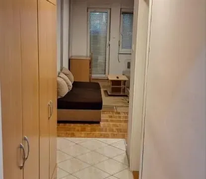 Izdavanje, garsonjera, 26m², Sajmište, Novi Sad - image 12