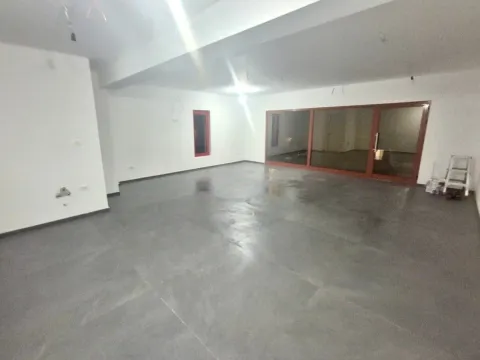 Izdavanje, poslovni prostor, 54m², Momišići, Podgorica - image 7
