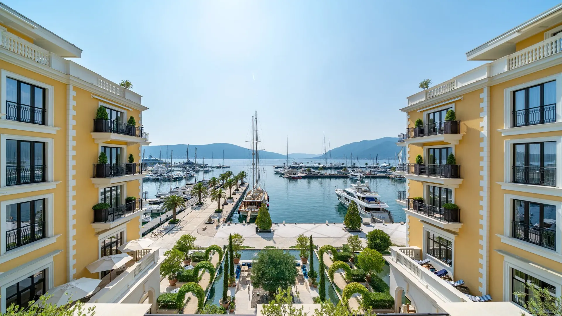 Sale, two bedroom apartment, 178m², Porto Montenegro, Tivat
