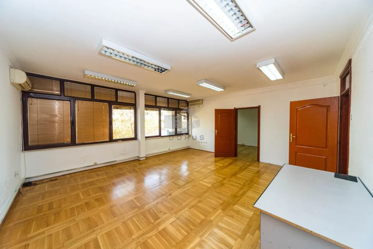 Izdavanje, poslovni prostor, 95m², Preko Morače, Podgorica