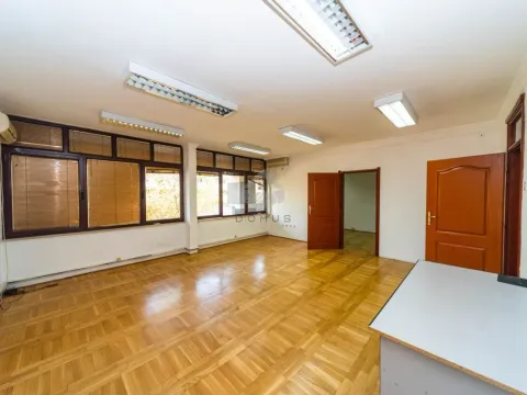 Izdavanje, poslovni prostor, 95m², Preko Morače, Podgorica - image 1