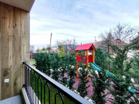 Izdavanje, trosoban stan, 140m², Centar, Podgorica - image 3