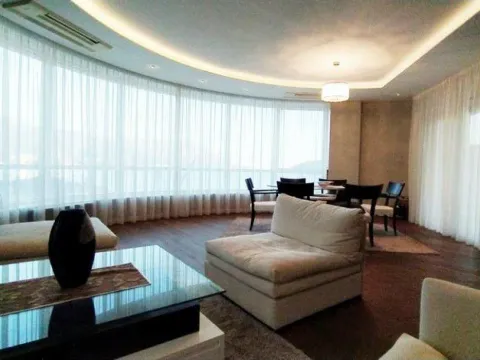 Rent, two bedroom apartment, 122m², Budva, Crna Gora - image 2