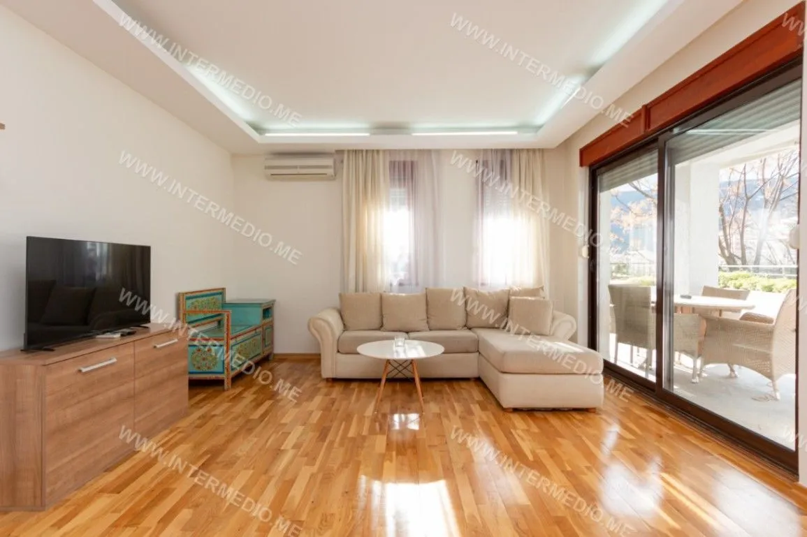 Sale, two bedroom apartment, 80m², Đenovići, Herceg Novi