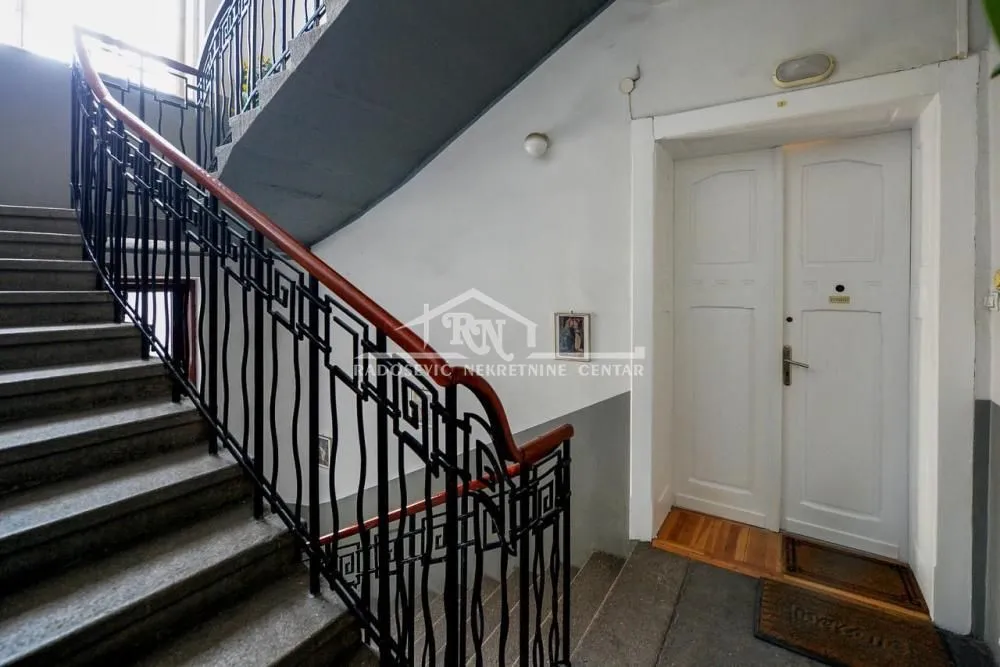 Sale, three bedroom apartment, 86m², Vračar Centar, Vračar Sve Podlokacije