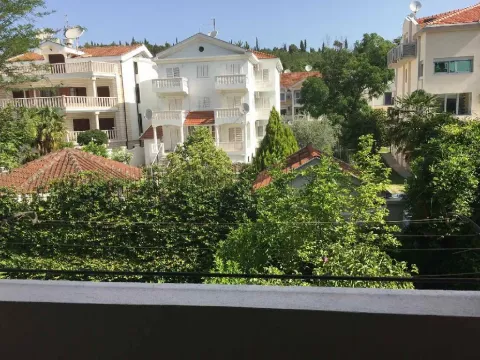 Prodaja, kuća, 200m², Gorica C, Podgorica - image 9