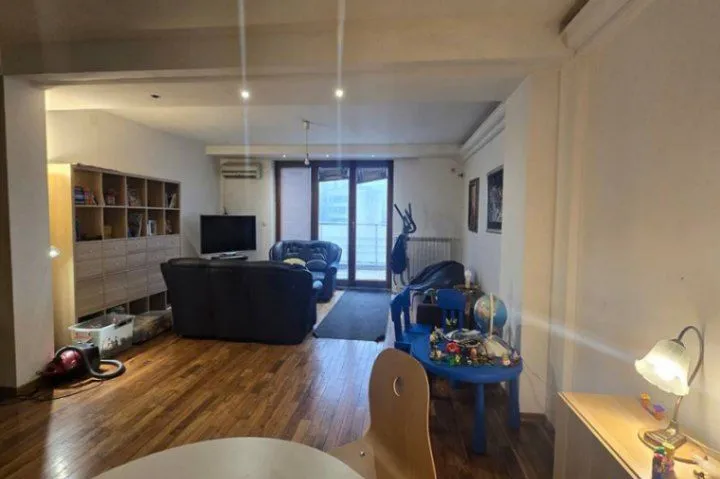 Sale, three bedroom apartment, 135m², Slavija, Vračar Sve Podlokacije