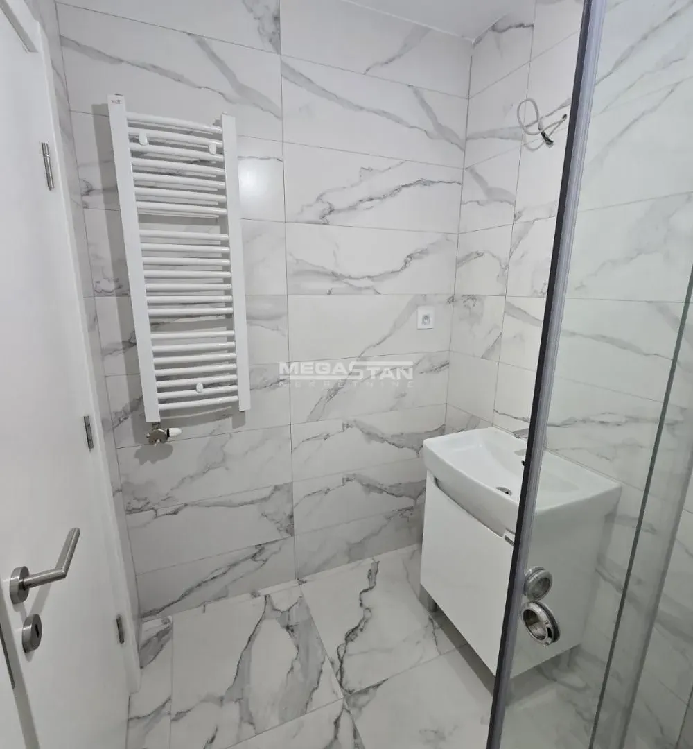 Prodaja, četvorosoban stan, 142m², Šumice, Beograd