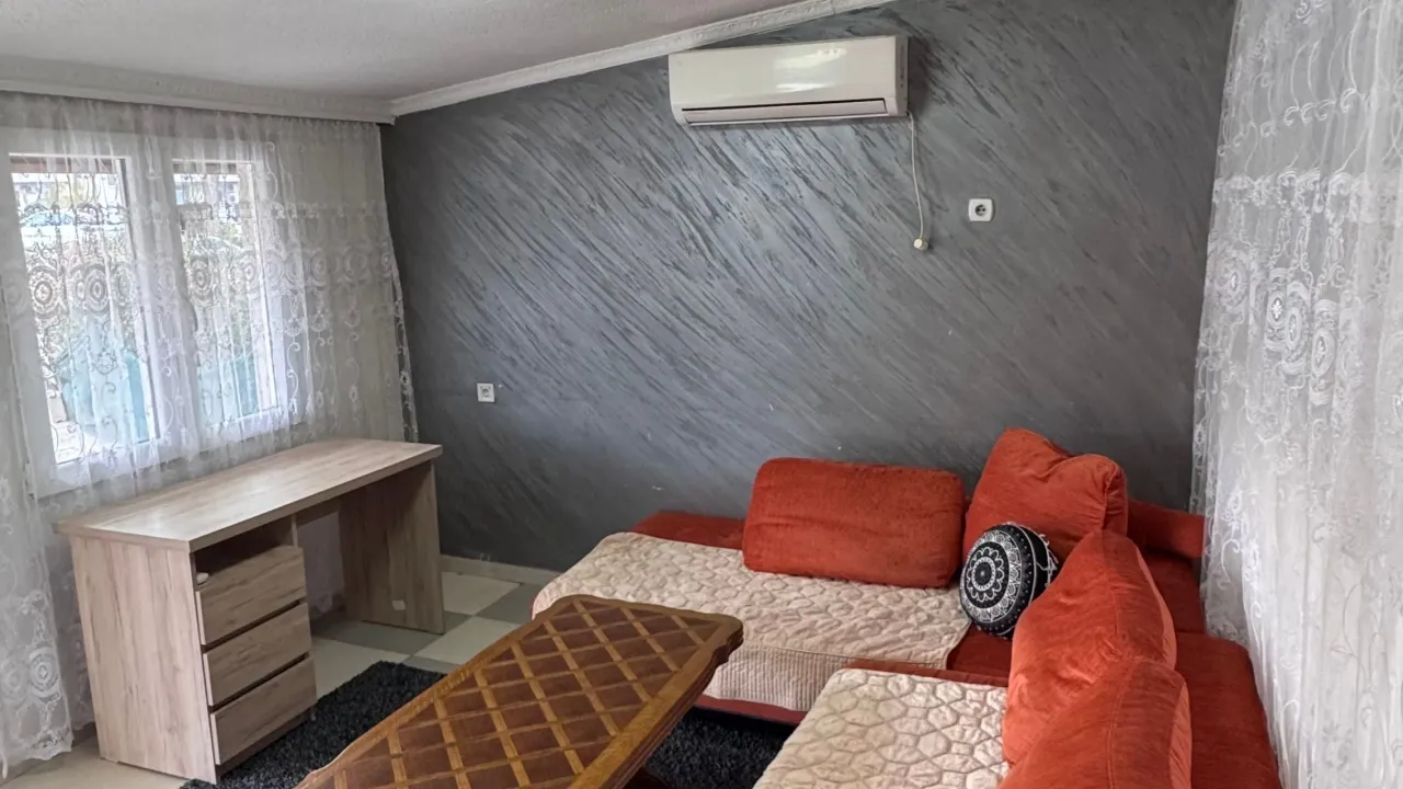 Izdavanje, kuća, 60m², Stari Aerodrom, Podgorica