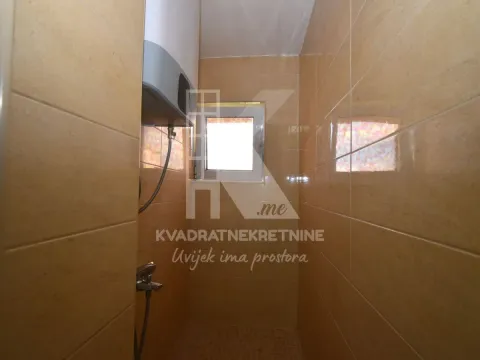 Izdavanje, dvosoban stan, 60m², Centar, Podgorica - image 10