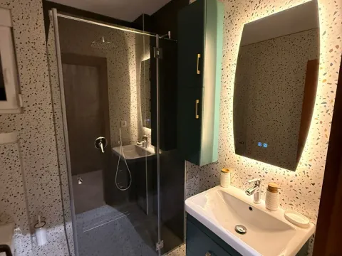 Izdavanje, jednosoban stan, 50m², Bartula, Bar - image 8