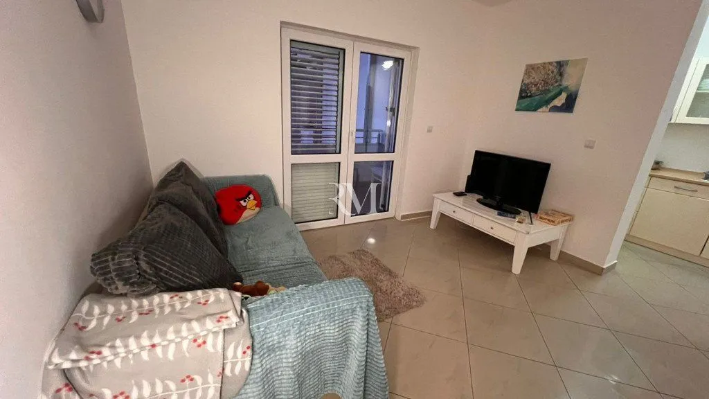 Izdavanje, dvosoban stan, 65m², Seljanovo, Tivat