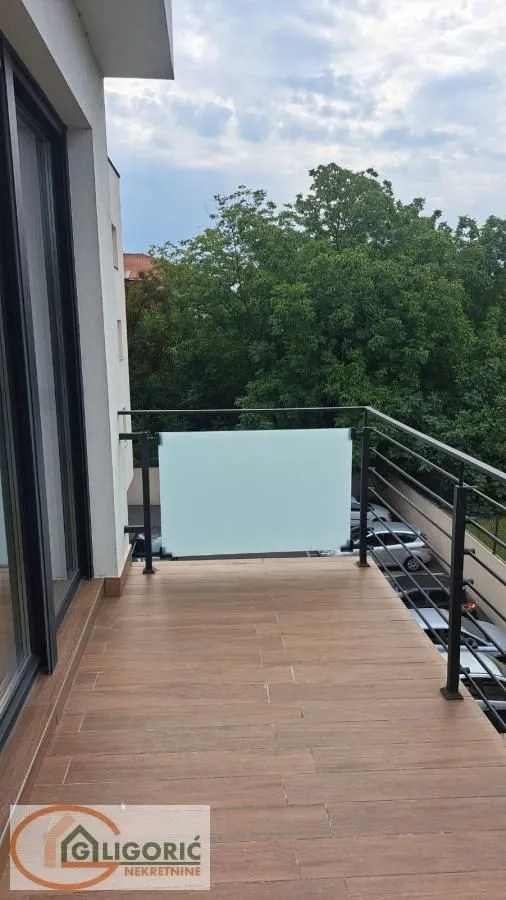 Prodaja, stan, 236m², Zemun Sve Podlokacije, Beograd