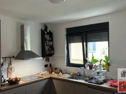 Sale, three bedroom apartment, 77m², Sremska Kamenica, Petrovaradin - image 3