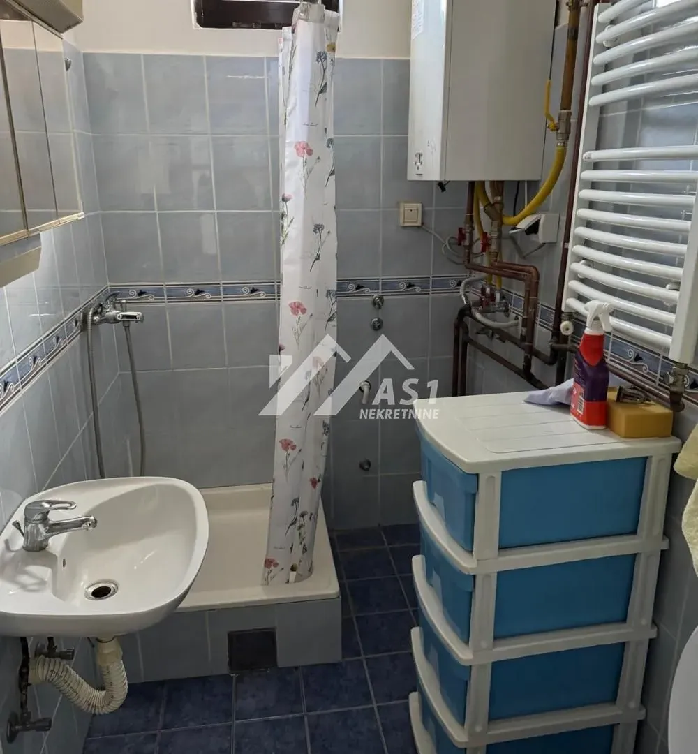 Izdavanje, kuća, 80m², Veternik, Novi Sad Sve Podlokacije