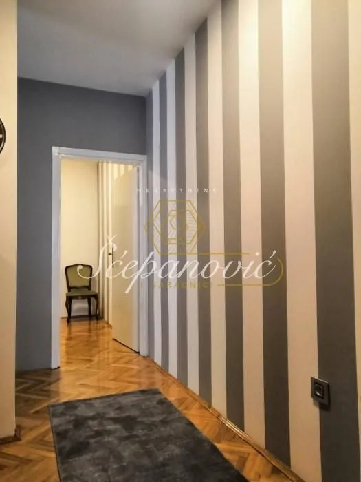 Izdavanje, dvosoban stan, 64m², Centar, Novi Sad