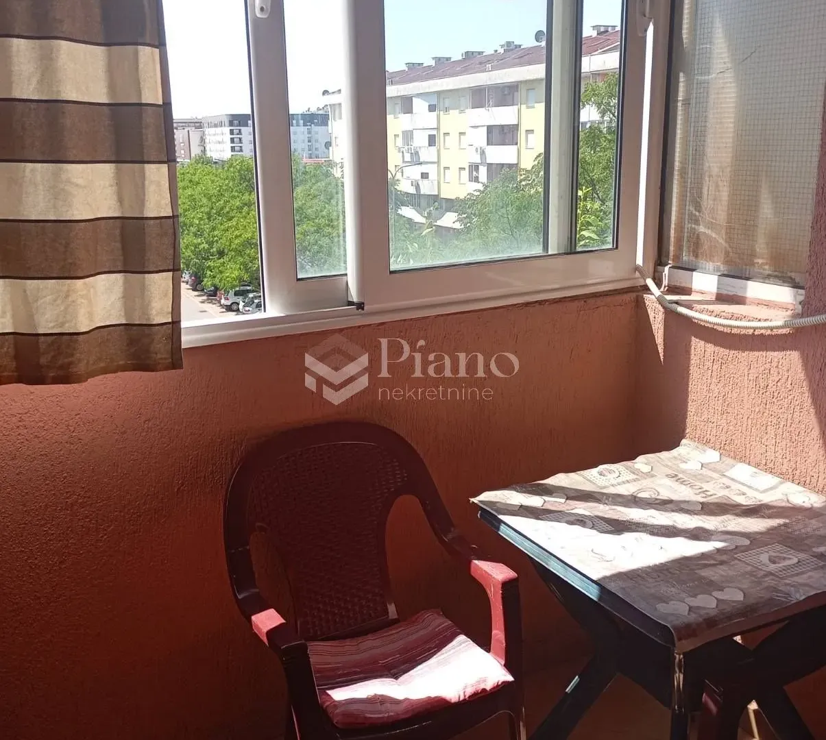 Izdavanje, jednosoban stan, 43m², Krivi Most, Podgorica