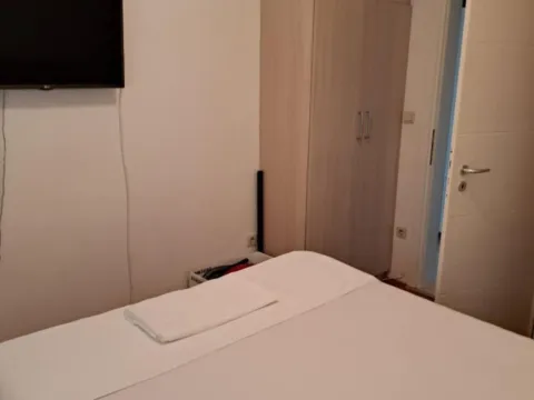 Izdavanje, dvosoban stan, 47m², Igalo, Herceg Novi - image 4