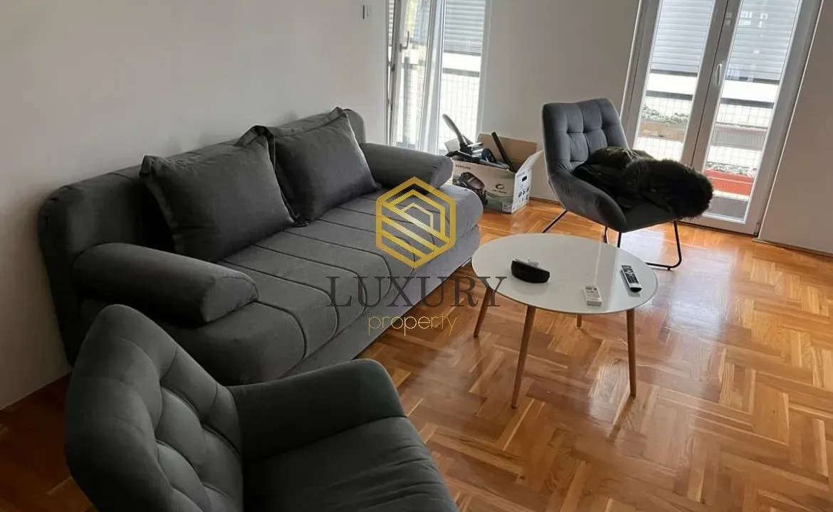 Izdavanje, jednosoban stan, 42m², City Kvart, Podgorica