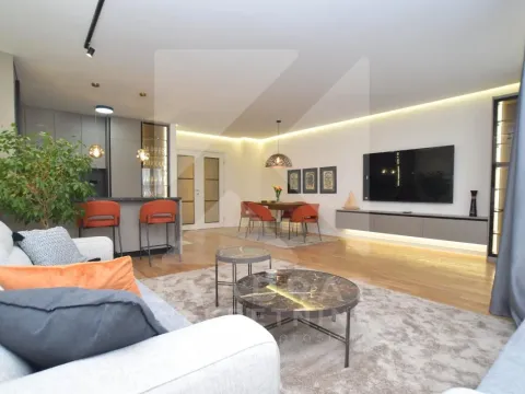 Izdavanje, dvosoban stan, 108m², Central Point, Podgorica - image 1