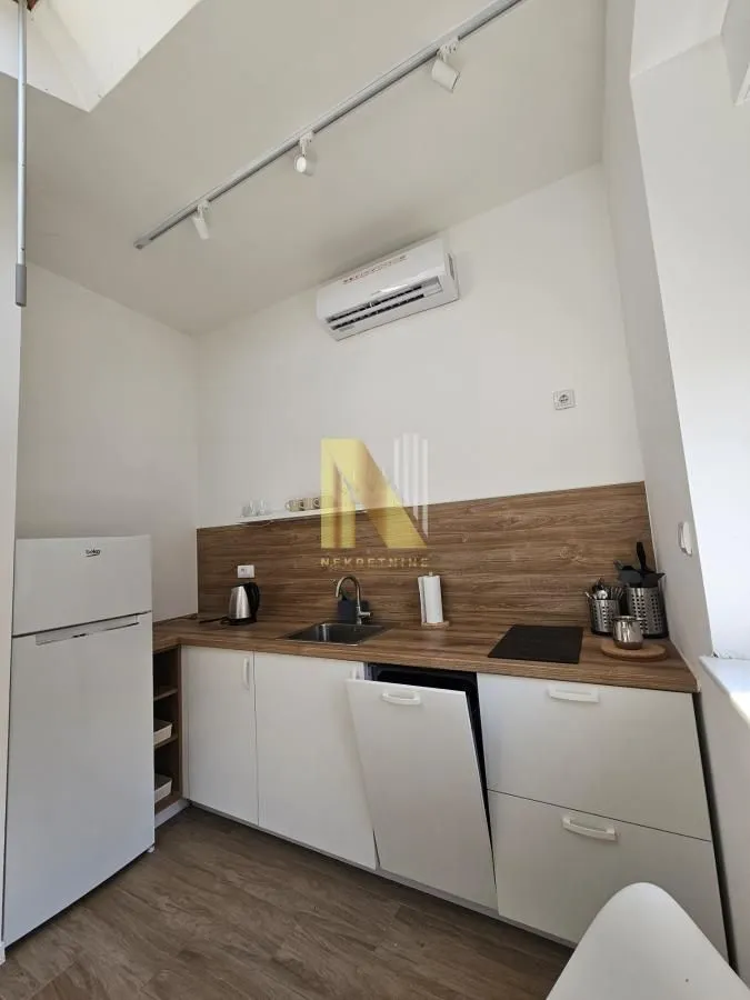 Prodaja, jednosoban stan, 32m², Centar, Novi Sad