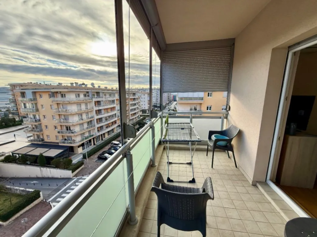 Izdavanje, jednosoban stan, 50m², City Kvart, Podgorica