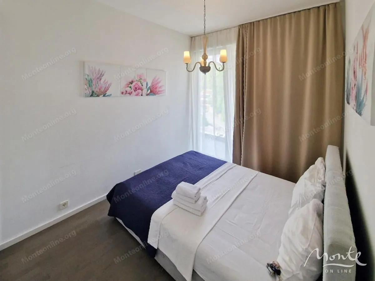 Sale, two bedroom apartment, 65m², Bečići, Budva