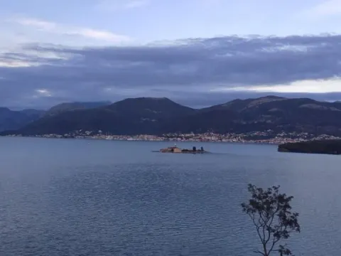 Prodaja, plac, 2300m², Radovići, Tivat - image 2