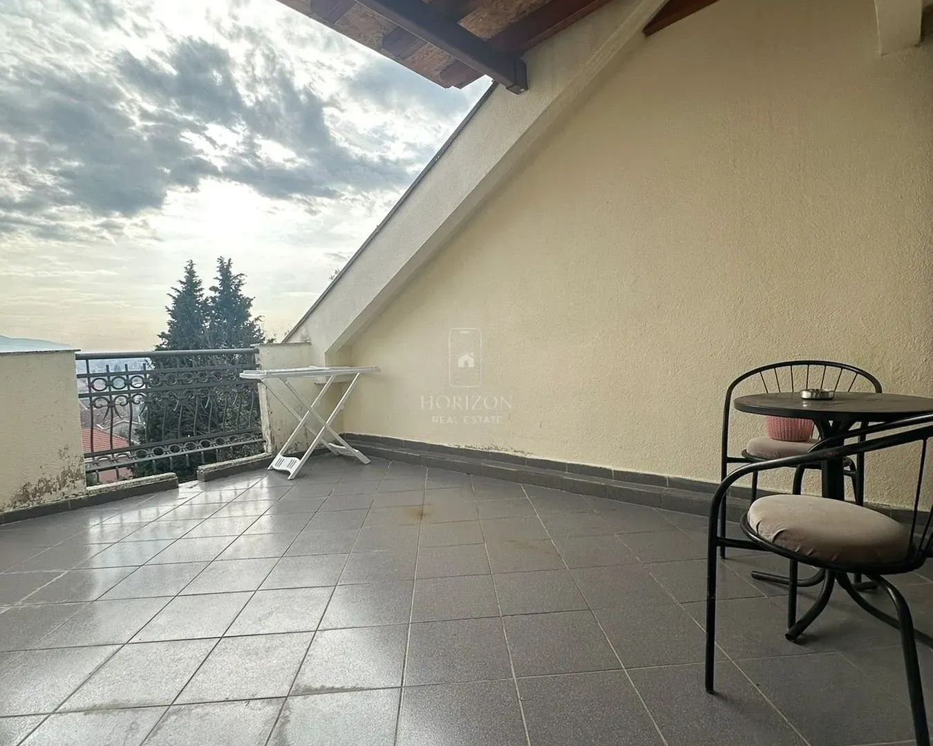 Rent, house, 300m², Gorica C, Podgorica