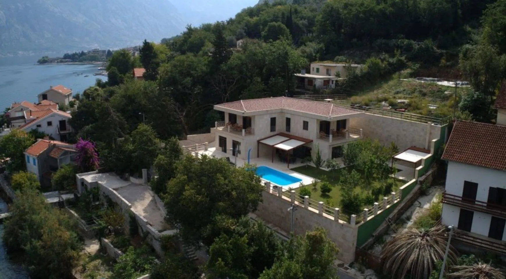 Sale, house, 370m², Stoliv, Kotor