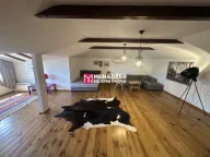 Rent, house, 200m², Tološi, Podgorica - image 11