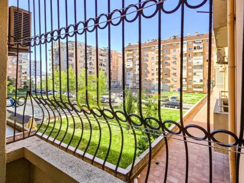 Rent, one bedroom apartment, 45m², Stari Aerodrom, Podgorica - image 11