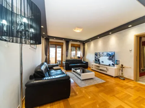 Izdavanje, dvosoban stan, 76m2, Preko Morače, Podgorica Izdavanje, dvosoban stan, 76m2, Preko Morače, Podgorica