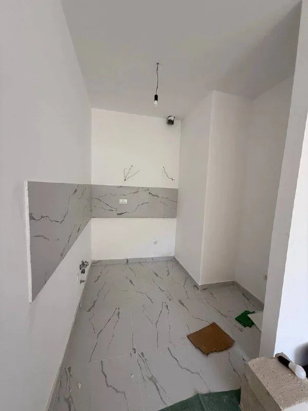 Prodaja, jednosoban stan, 44m², Podkošljun, Budva