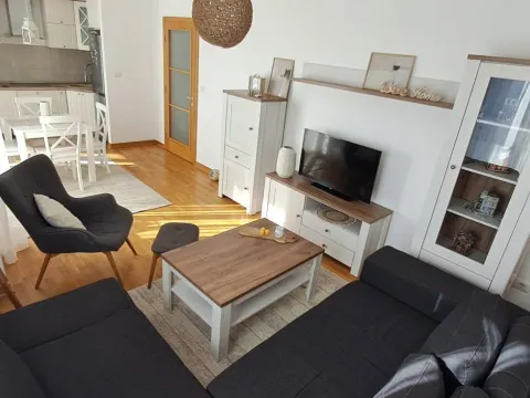 Rent, one bedroom apartment, 51m², City Kvart, Podgorica - image 10