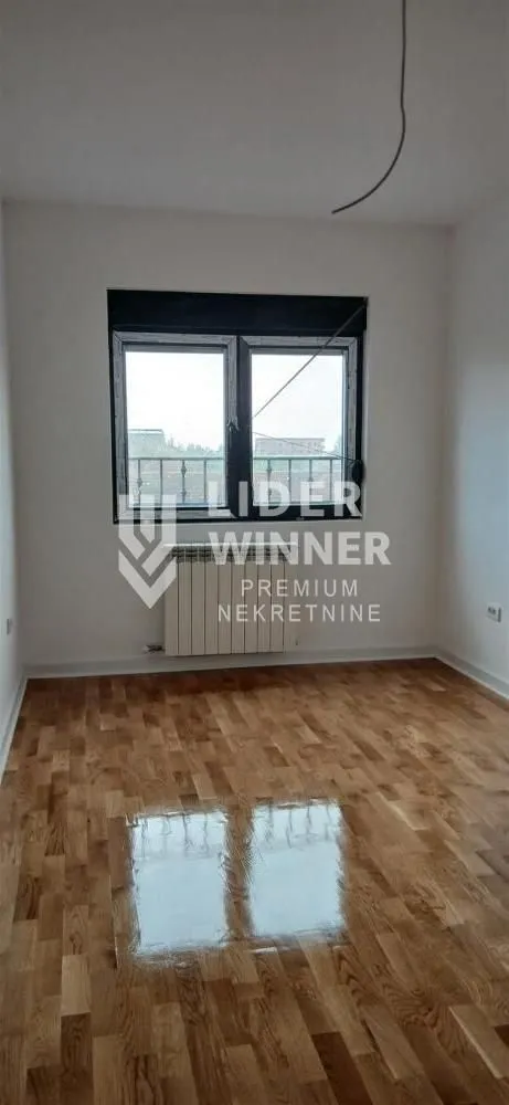 Prodaja, trosoban stan, 65m², Batajnica, Beograd