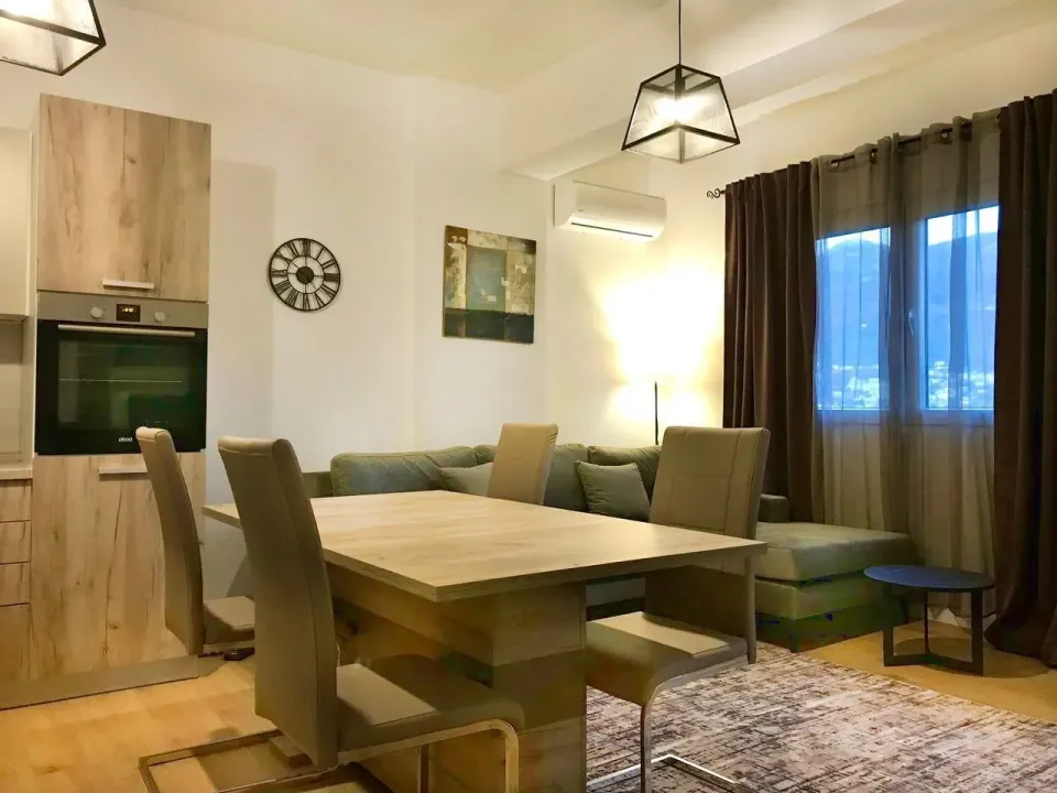 Prodaja, dvosoban stan, 54m², Centar, Bar