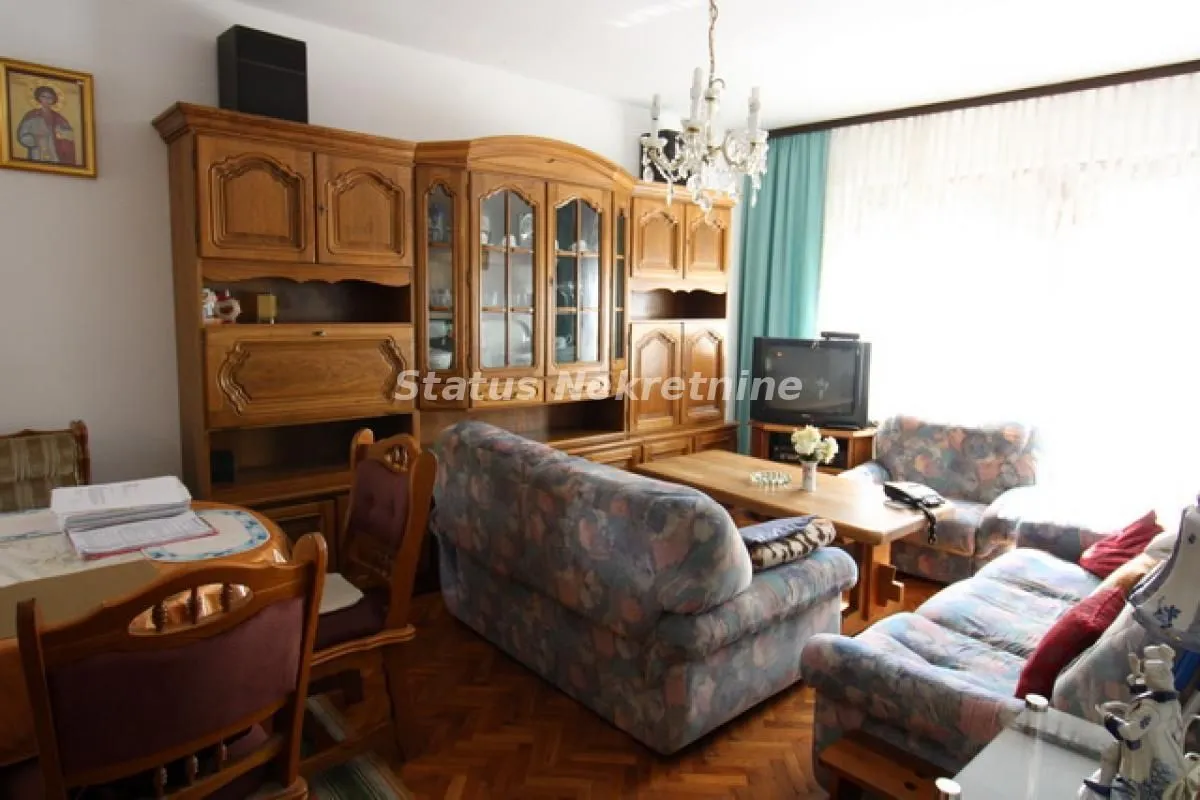 Prodaja, kuća, 332m², Zrenjanin, Srbija