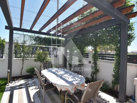 Prodaja, kuća, 170m², Gornja Gorica, Podgorica - image 30