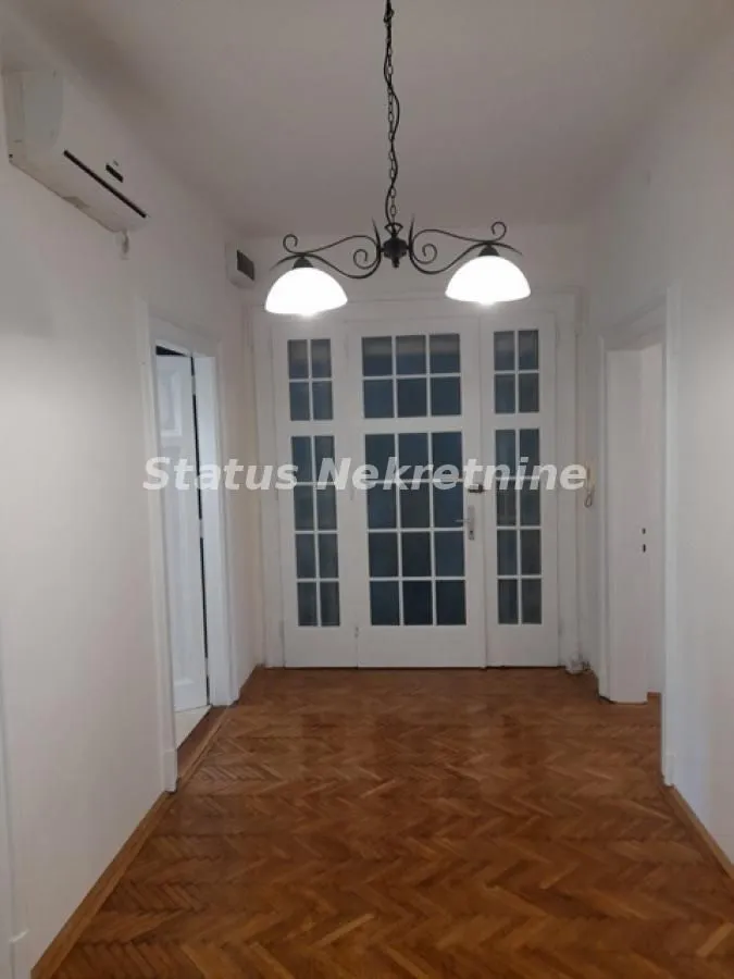 Izdavanje, stan, 107m², Centar, Novi Sad
