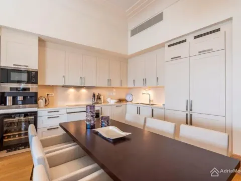 Sale, four bedroom apartment, 258m², Porto Montenegro, Tivat - image 7