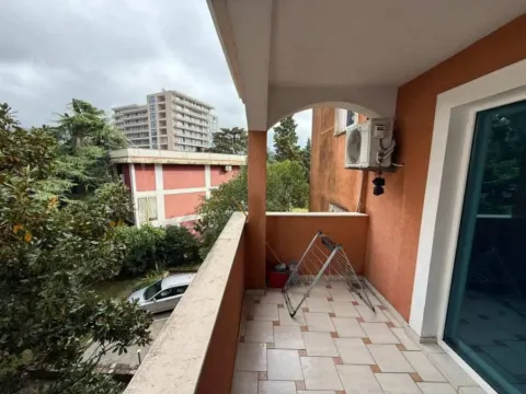 Izdavanje, jednosoban stan, 43m², Centar, Budva - image 7